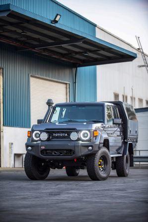 ARB STEALTHBAR TOYOTA 79 CON PARAFANGHI